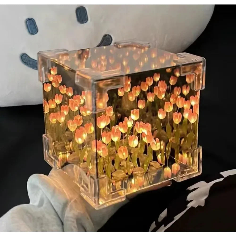 Lâmpada Cubo de Tulipas-Flor Tridimensional Noturna.